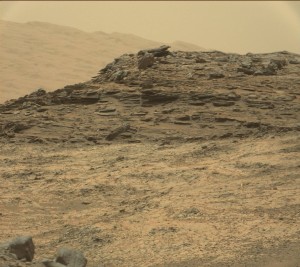 Curiosity Mastcam image of Martian landscape, taken May 7, Sol 978. Credit: NASA/JPL-Caltech/MSSS 