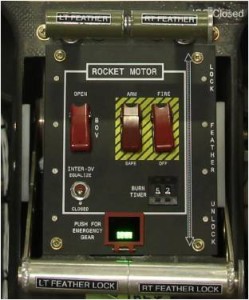 Feather unlocked position. Courtesy: NTSB