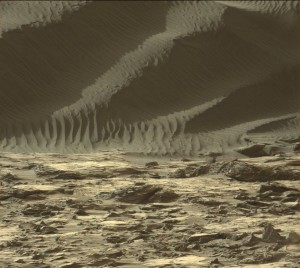 Curiosity Mastcam Right image taken on Sol 1190, December 11, 2015. Credit: NASA/JPL-Caltech/MSSS  