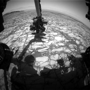 Curiosity Front Hazcam Left B image taken on Sol 1420, August 4, 2016. Credit: NASA/JPL-Caltech 