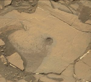 Curiosity Mastcam Right image taken on Sol 1420, August 4, 2016. Credit: NASA/JPL-Caltech/MSSS 
