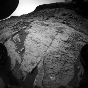 Curiosity Front Hazcam Right B image taken on Sol 1465, September 19, 2016. Credit: NASA/JPL-Caltech 